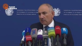 Никол Пашинян на фоне Араратского цементного завода в Вайоц-Дзоре