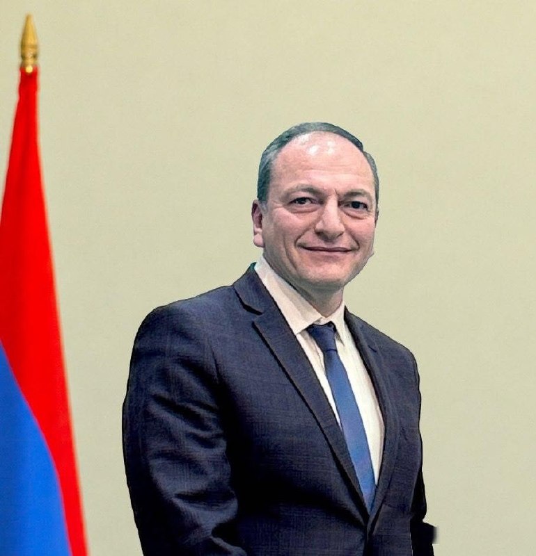 Самвел Харазян, новый заместитель министра здравоохранения РА, во время официального мероприятия в Вайке