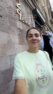Парикмахерская в Вайке, Вайоц-Дзор, где мэр города, депутаты и сенаторы были замечены после объявления о бесплатных стрижках.