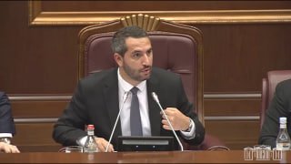 Рубен Рубинян на выборах в Вайке