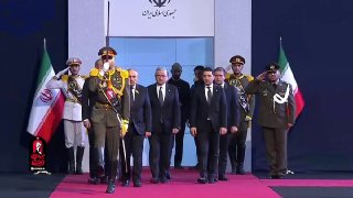 Никол Пашинян и армянская делегация отдают дань уважения телу лидера Исламской революции в Иране