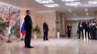Нарендра Моди и Владимир Путин на переговорах
