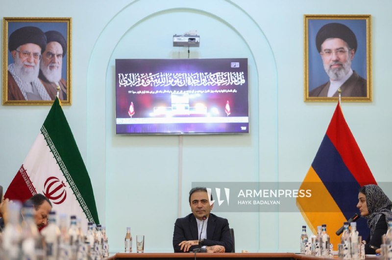 Премьер-министр Армении Никол Пашинян на церемонии прощания в Иране