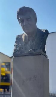 Школа №139 имени Карена Демирчяна в Ереване, одна из 300 построенных