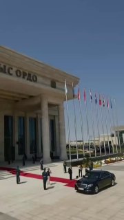 Никол Пашинян на церемонии приветствия перед встречей ШОС+ в Астане