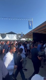 Никол Пашинян осматривает павильоны Varchafest в Вайке
