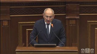 Никол Пашинян выступает с заявлением о судебной системе Армении
