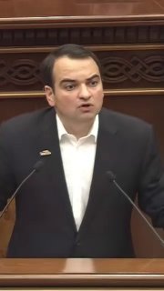 Нарек Карапетян выступает в парламенте Армении