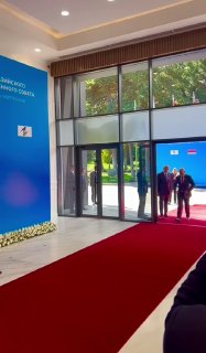 Никол Пашинян в аэропорту Иссык-Куль в Чолпон-Ате