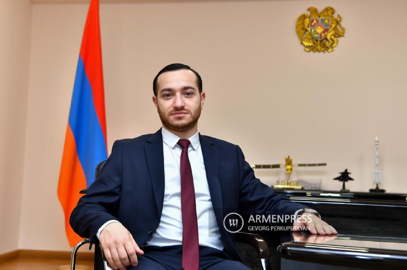 Премьер-министр Никол Пашинян на брифинге 9 июля, Вайоц-Дзор