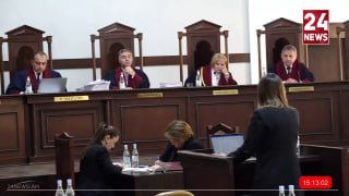 Министр юстиции Србуи Галян выступает с заявлением о выборах в Вайке.