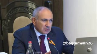 Никол Пашинян выступает на заседании правительства Армении