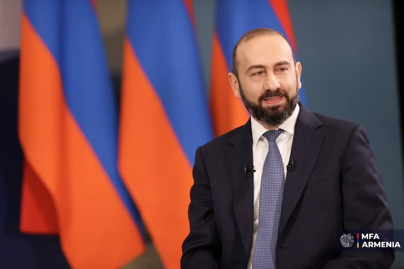 Арарат Мирзоян объявляет о ратификации соглашения Армения-США в Вайке