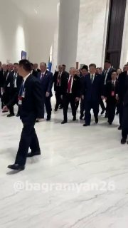 Пашинян и Си Цзиньпин на саммите ШОС+ в Бишкеке