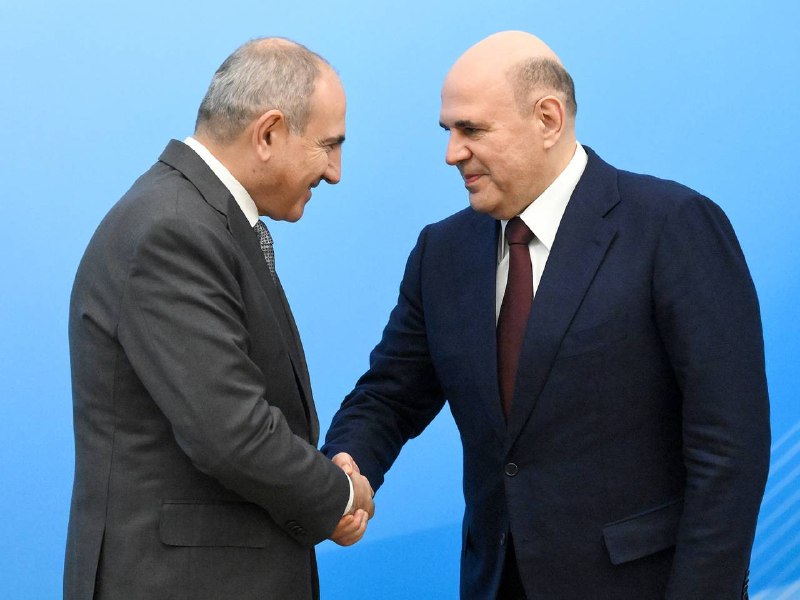 Михаил Мишустин и Никол Пашинян на переговорах в Екатеринбурге на выставке Иннопром