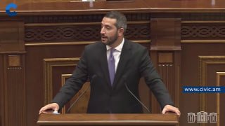 Рубен Рубинян выступает в Вайке