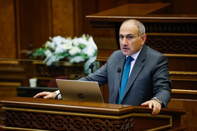 Никол Пашинян выступает с заявлением о железной дороге Армении