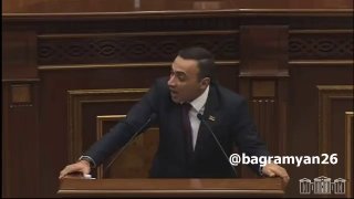 Тарон Чахоян выступает с заявлением о правоохранителях в Вайке