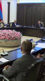 Никол Пашинян выступает на предвыборном мероприятии в Вайке