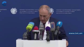 Никол Пашинян в Вайке выступает перед жителями