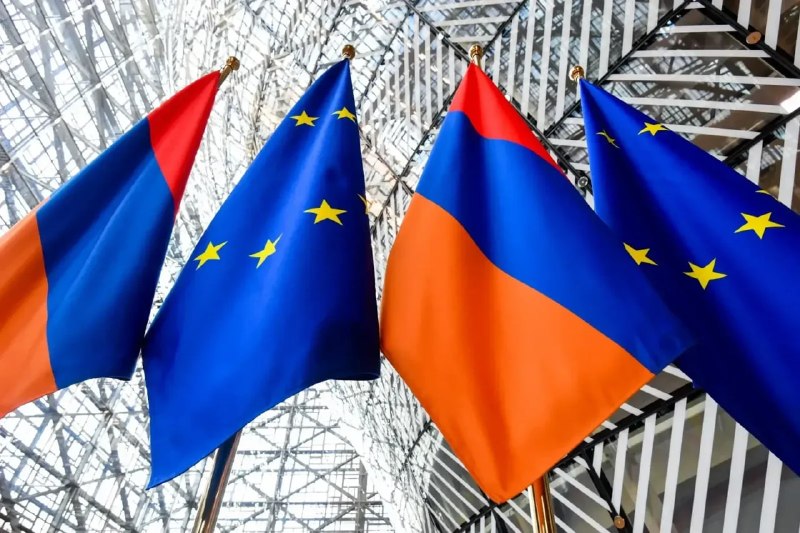 Никол Пашинян выступает в Национальном Собрании Армении