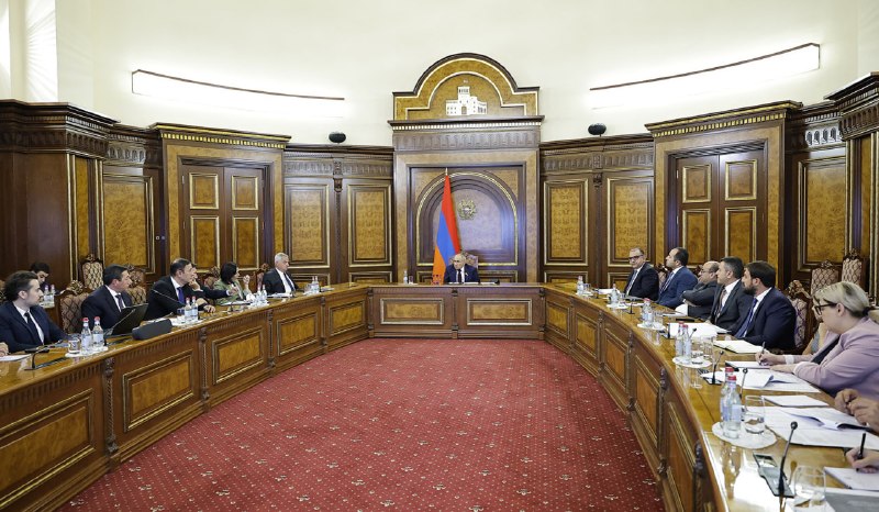 Никол Пашинян на совещании по реформам техконтроля строительства в Вайке