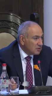 Никол Пашинян выступает в Вайке, Вайоц-Дзор